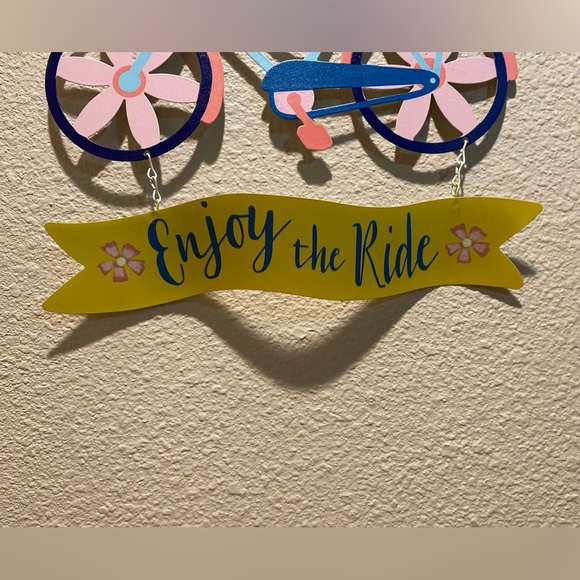Bicycle Decor Bundle, Bicycle Wood Sign Enjoy The Ride Wall & Hello Spring Decor - Picture 7 of 16
